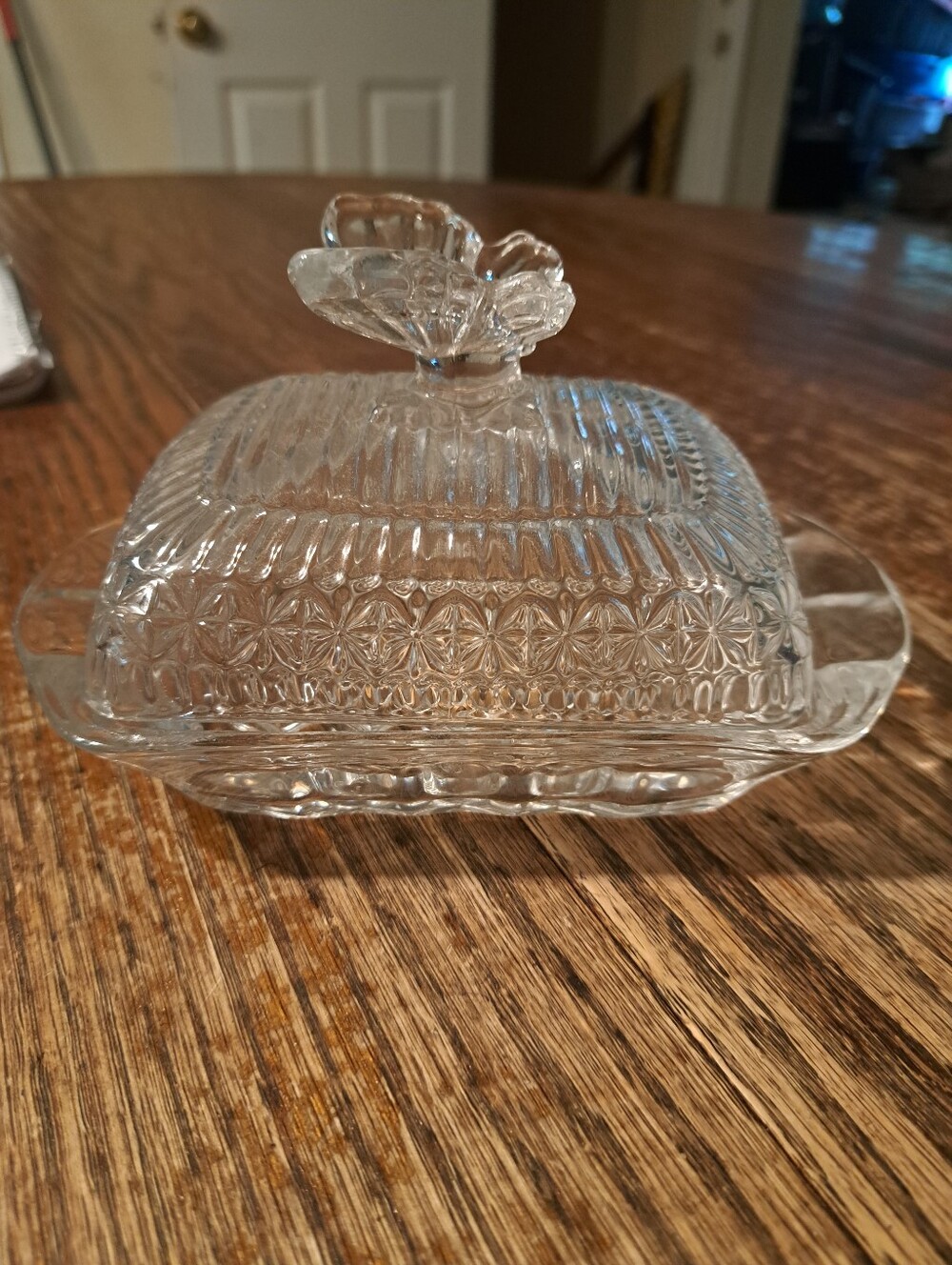 Clear Butterfly Covered Glass Dish Bowl Dresser Bathroom Living Room Table Decor